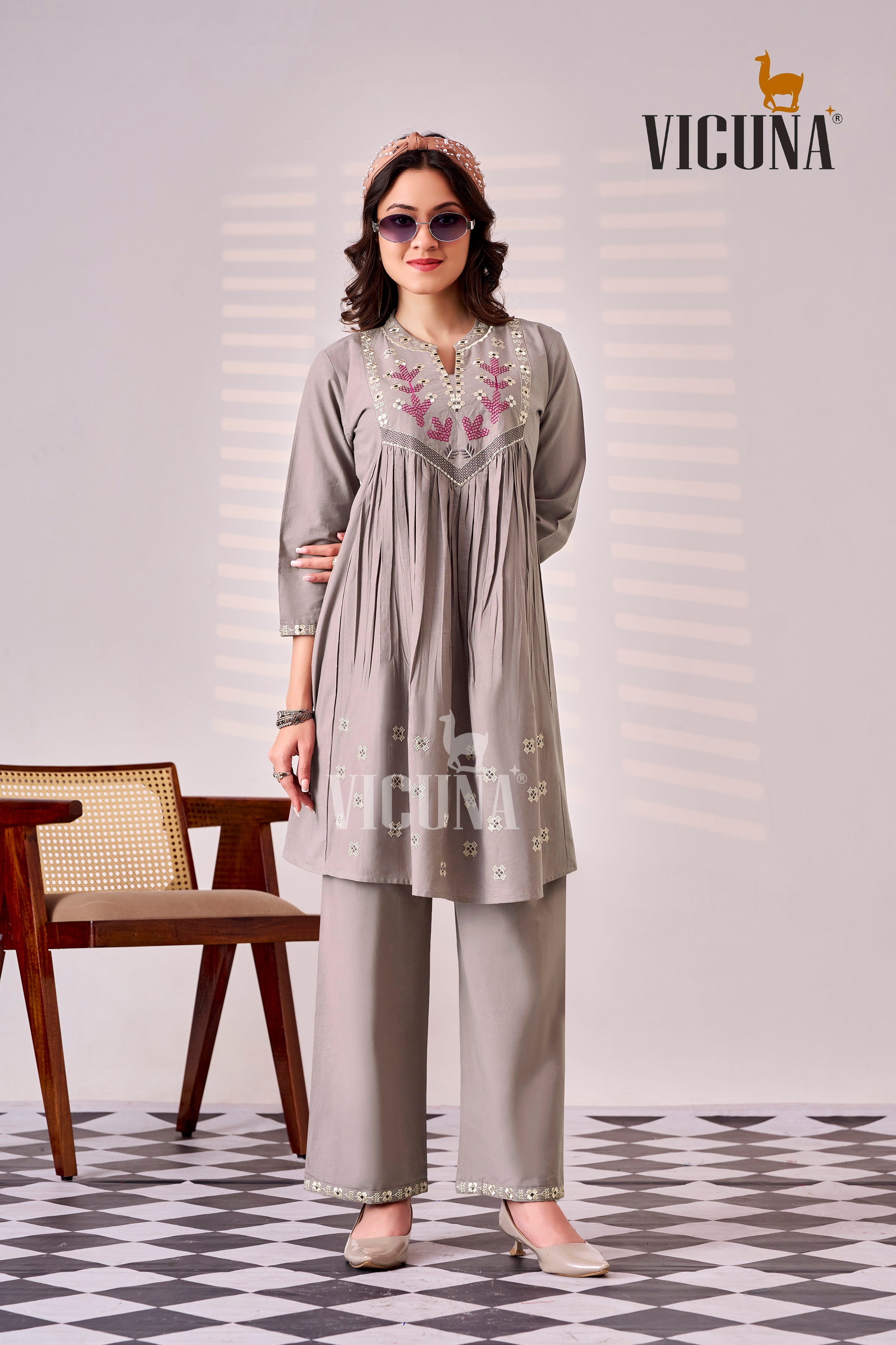 Vicuna Dhabu Cotton Short Co-ord Set in Chiku & Blue